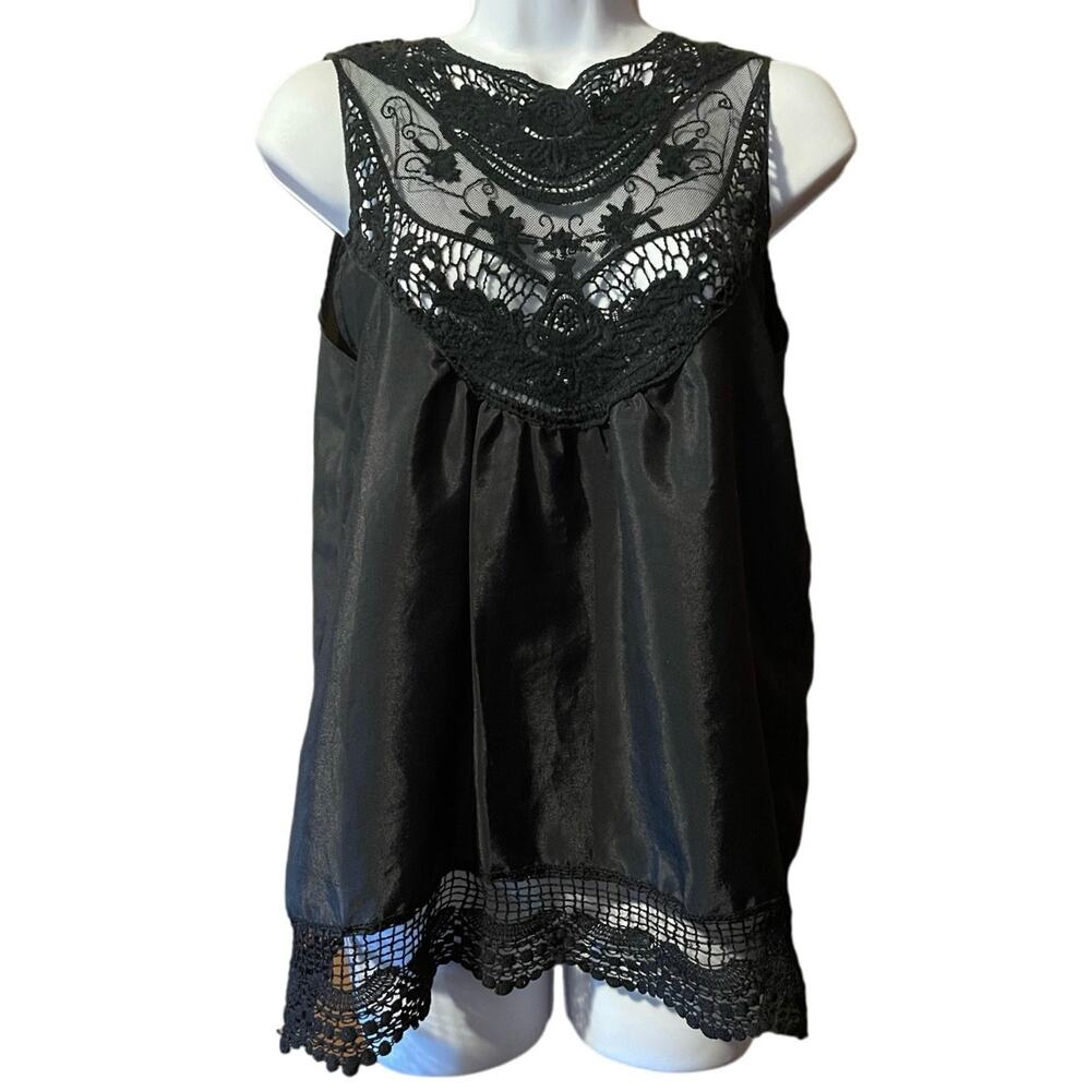 Black Lace Yoke Sleeveless Blouse